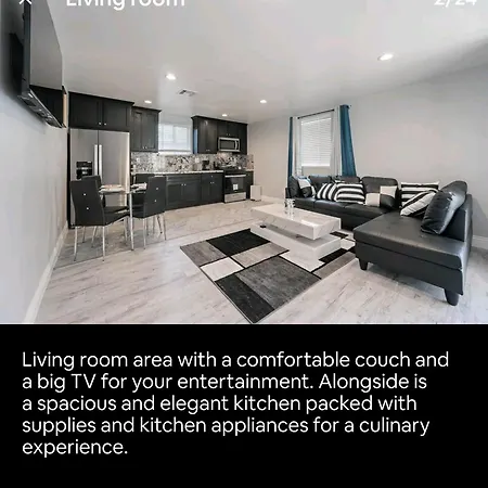 Charming Home In La Prime Location